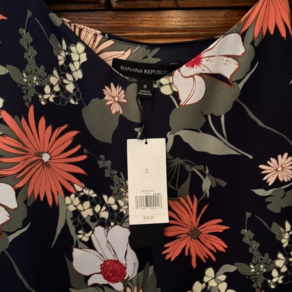 NWT Banana Republic tiered flowy top - Picture 2 of 7